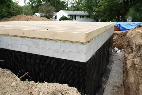 PRZEDSIĘBIORSTWO WIELOBRANŻOWE ELMAR ZBIGNIEW RATAJCZAK, Płyta fundamentowa, fundamenty