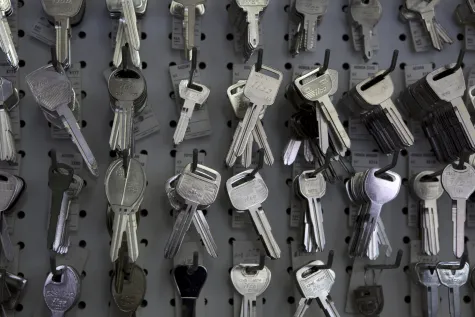 CNC-Metalworks, Ślusarz, prace ślusarskie