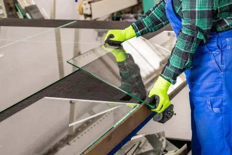 KWAPIŃSKI GLASS USŁUGI SZKLARSKIE JAKUB KWAPIŃSKI, Szkło, szklarz